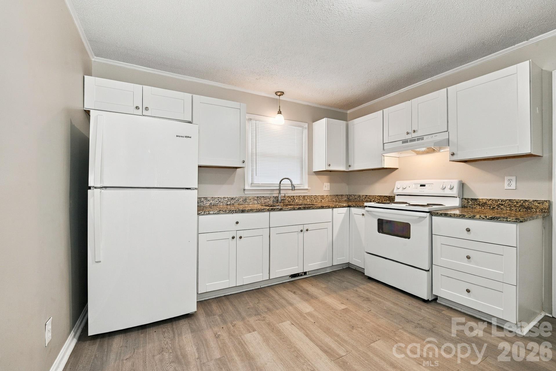 311 E Morrow Avenue Property Photo 2