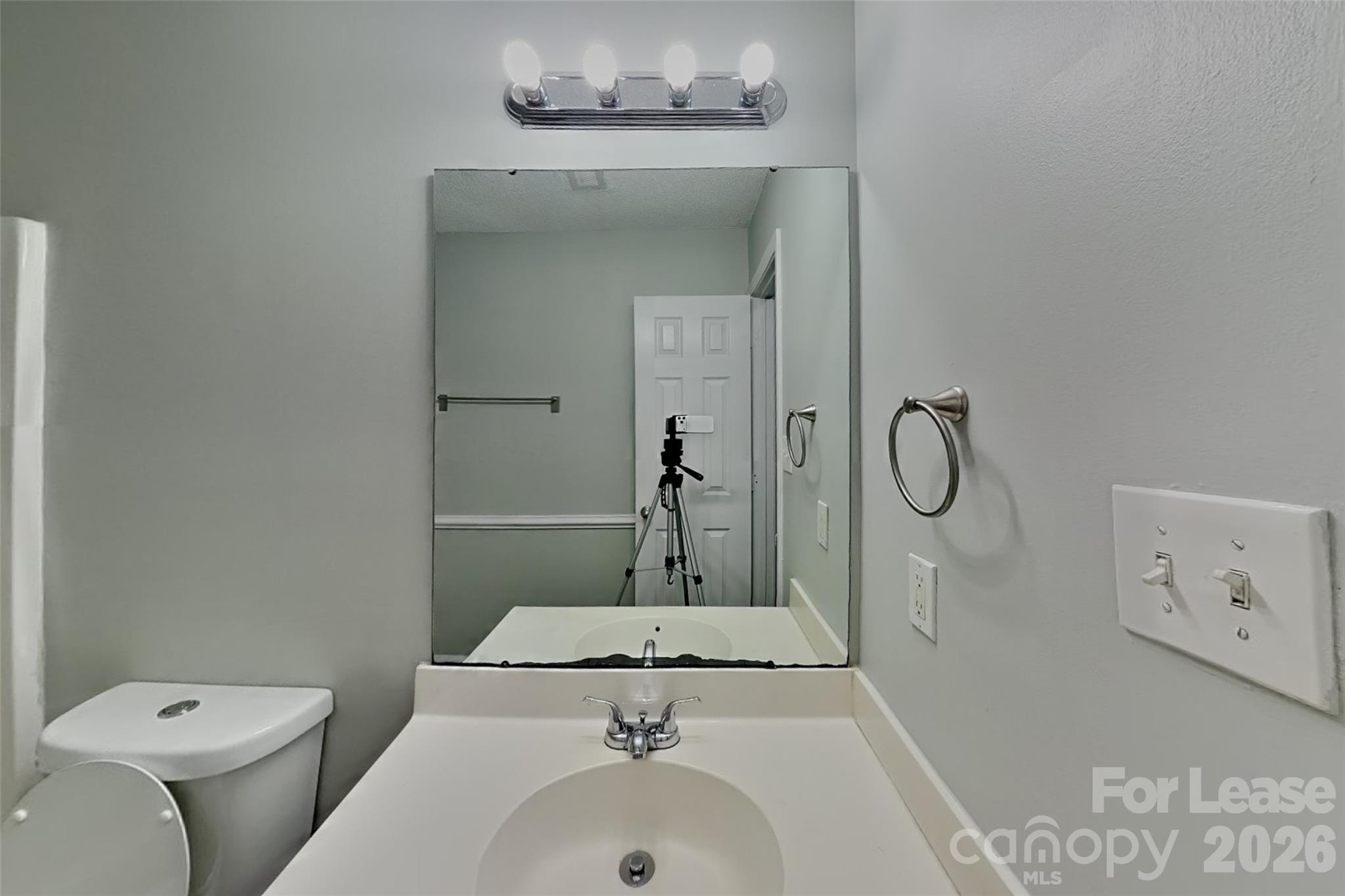 6902 Kentucky Derby Drive Property Photo 6