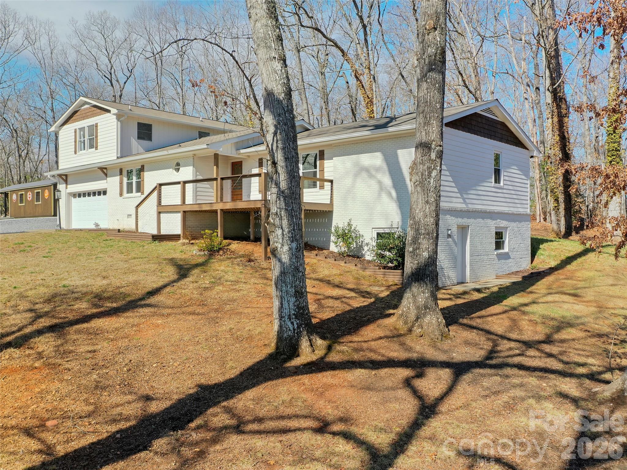 128 Cardinal Lane Property Photo 3