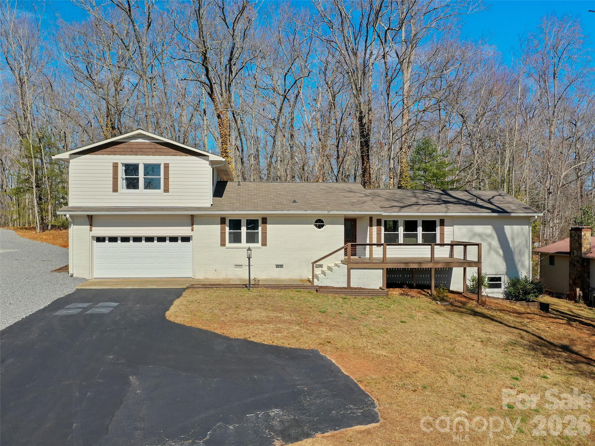 128 Cardinal Lane Property Photo 4
