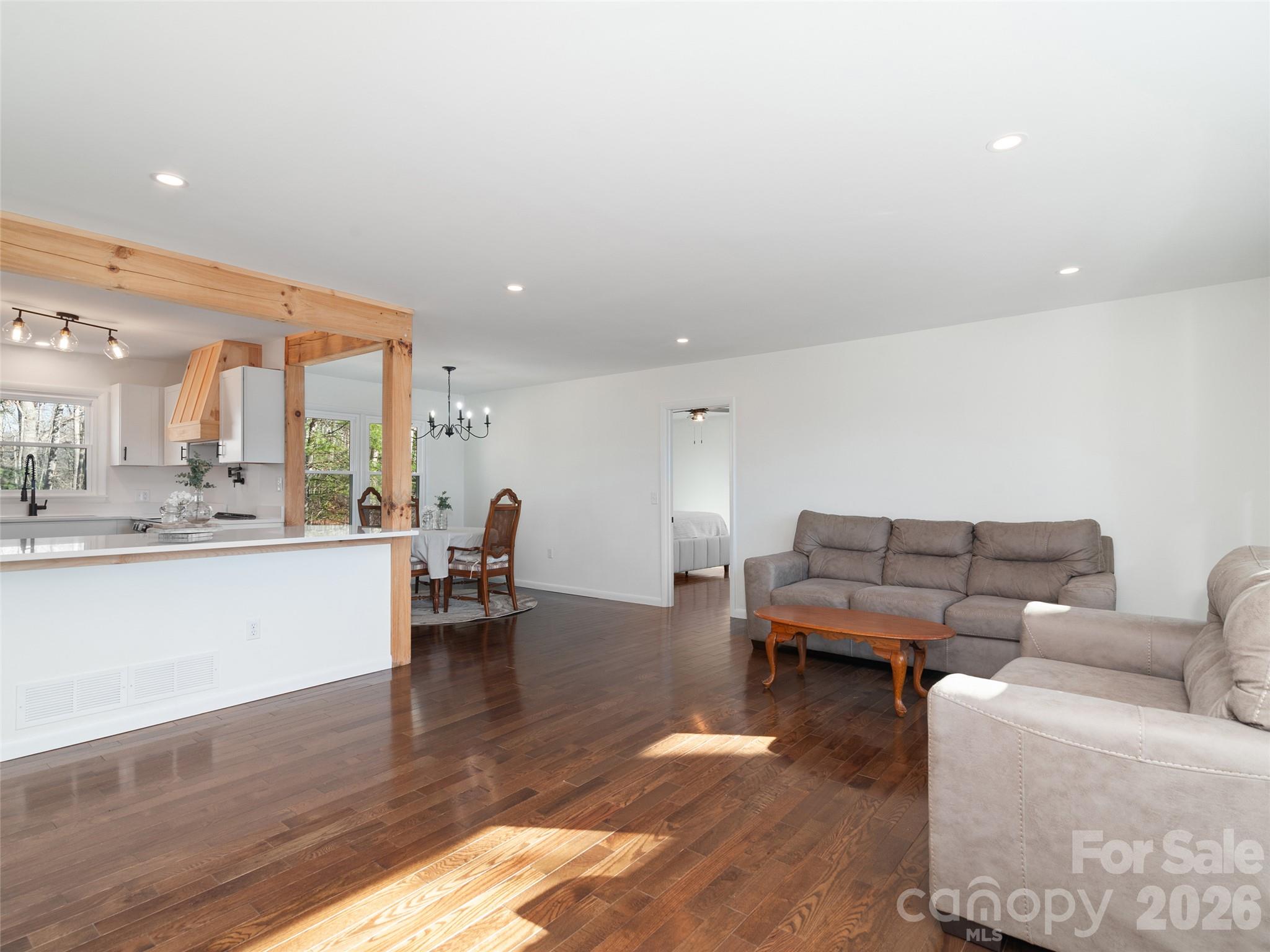 128 Cardinal Lane Property Photo 12