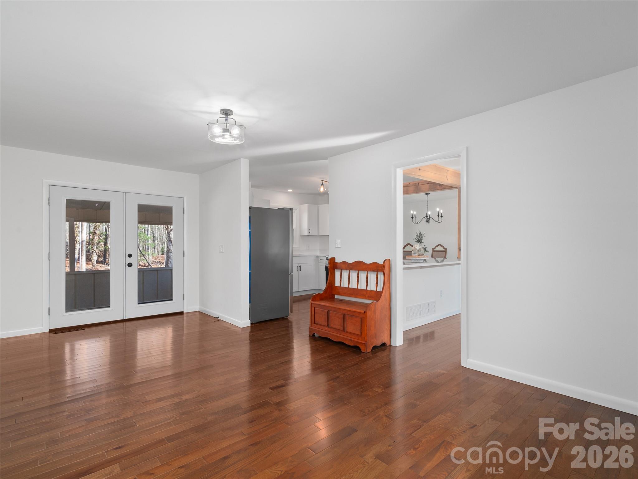128 Cardinal Lane Property Photo 21