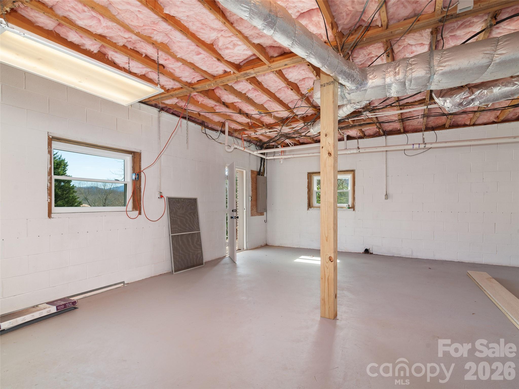 128 Cardinal Lane Property Photo 37