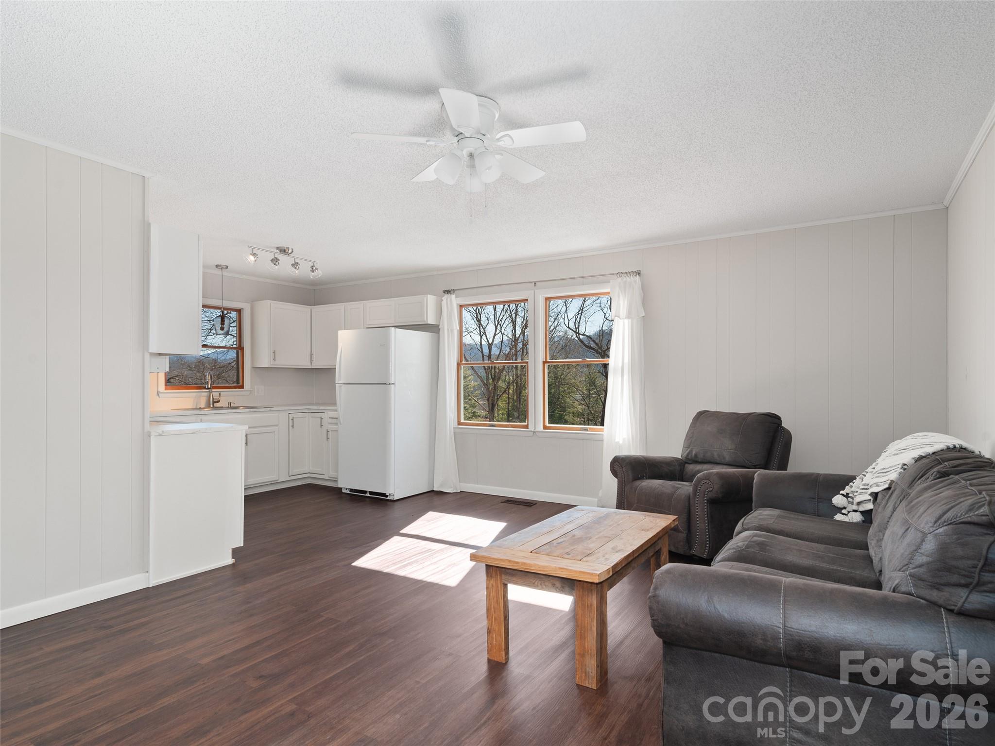 128 Cardinal Lane Property Photo 42