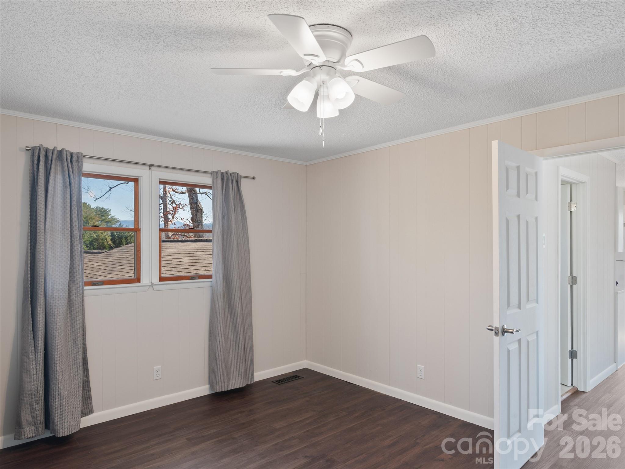 128 Cardinal Lane Property Photo 44