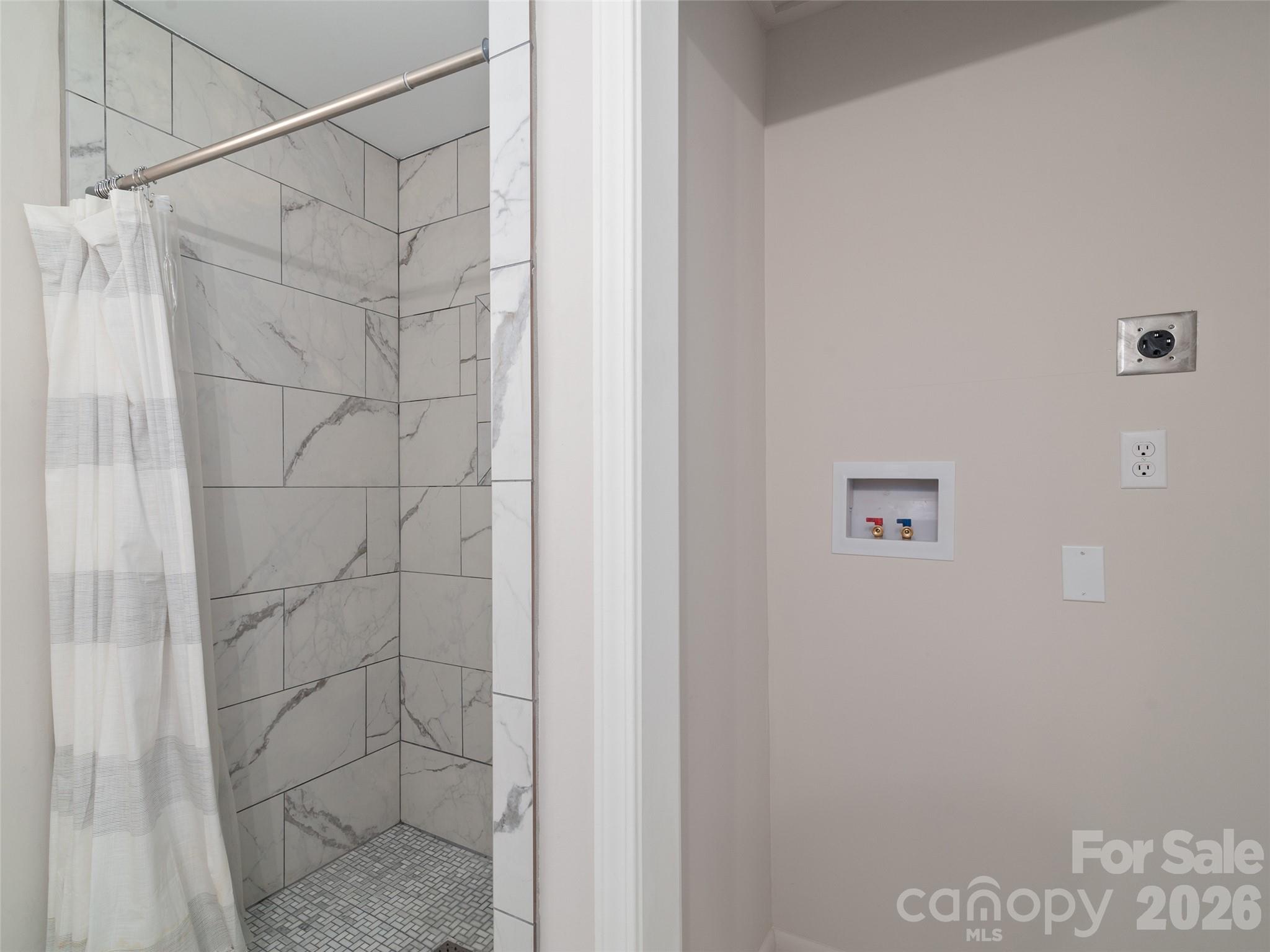 128 Cardinal Lane Property Photo 47