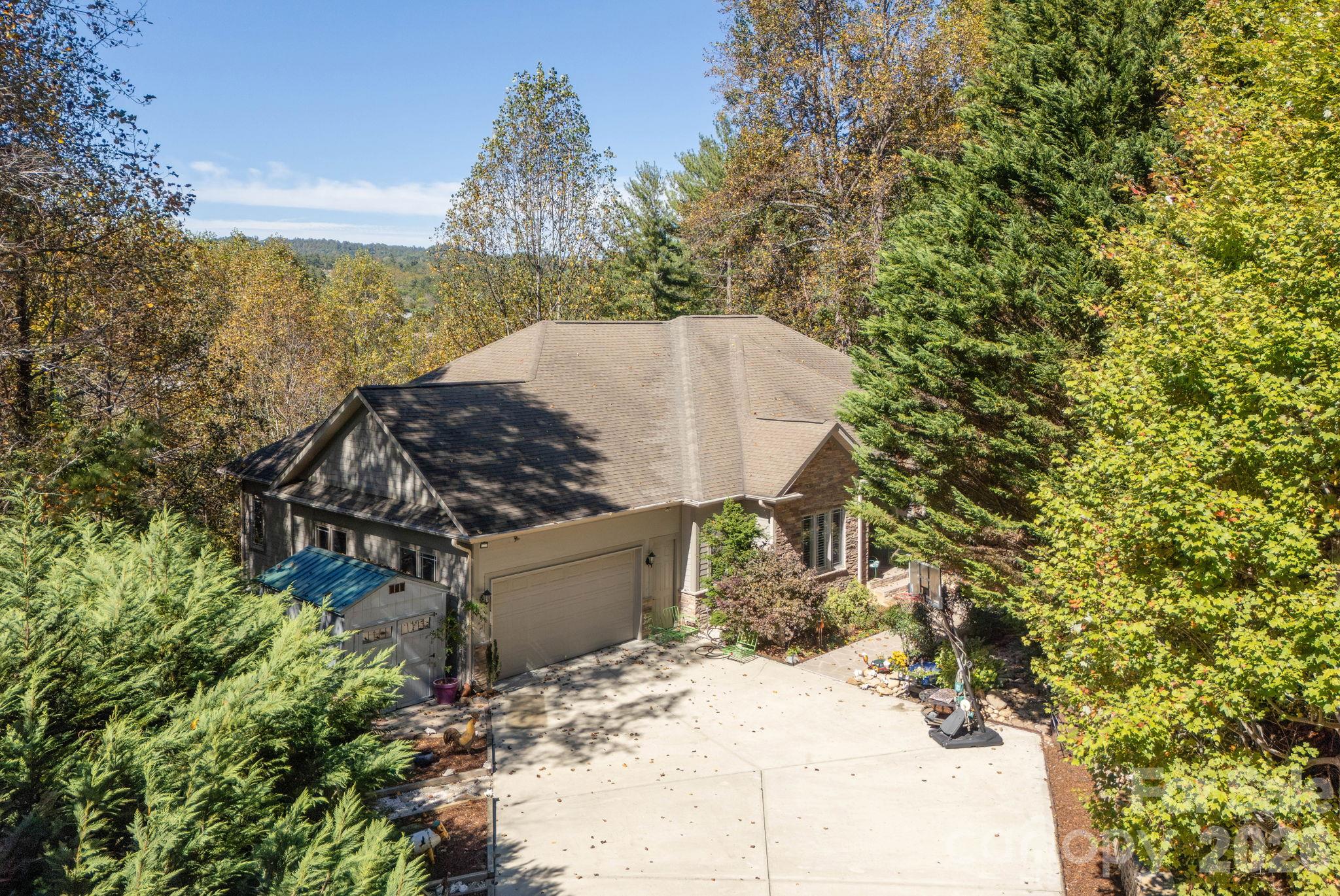 111 Cub Run Property Photo 1