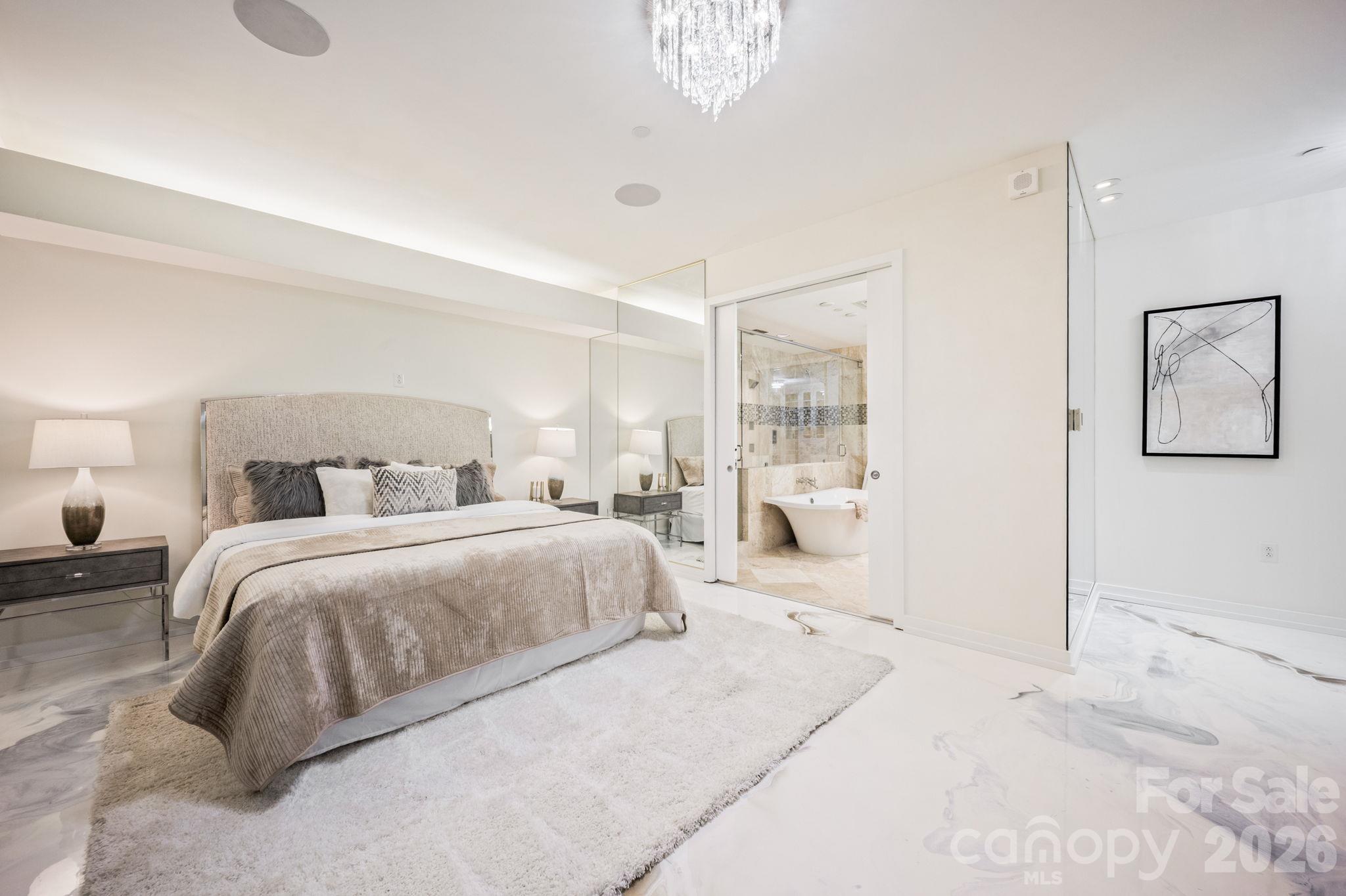 139 Tryon Street Property Photo 4