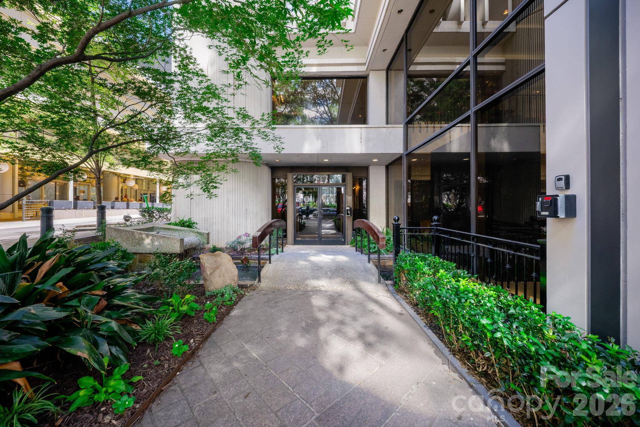 139 Tryon Street Property Photo 6