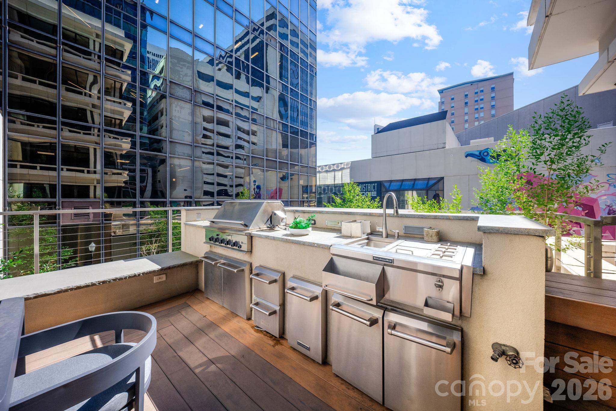 139 Tryon Street Property Photo 8