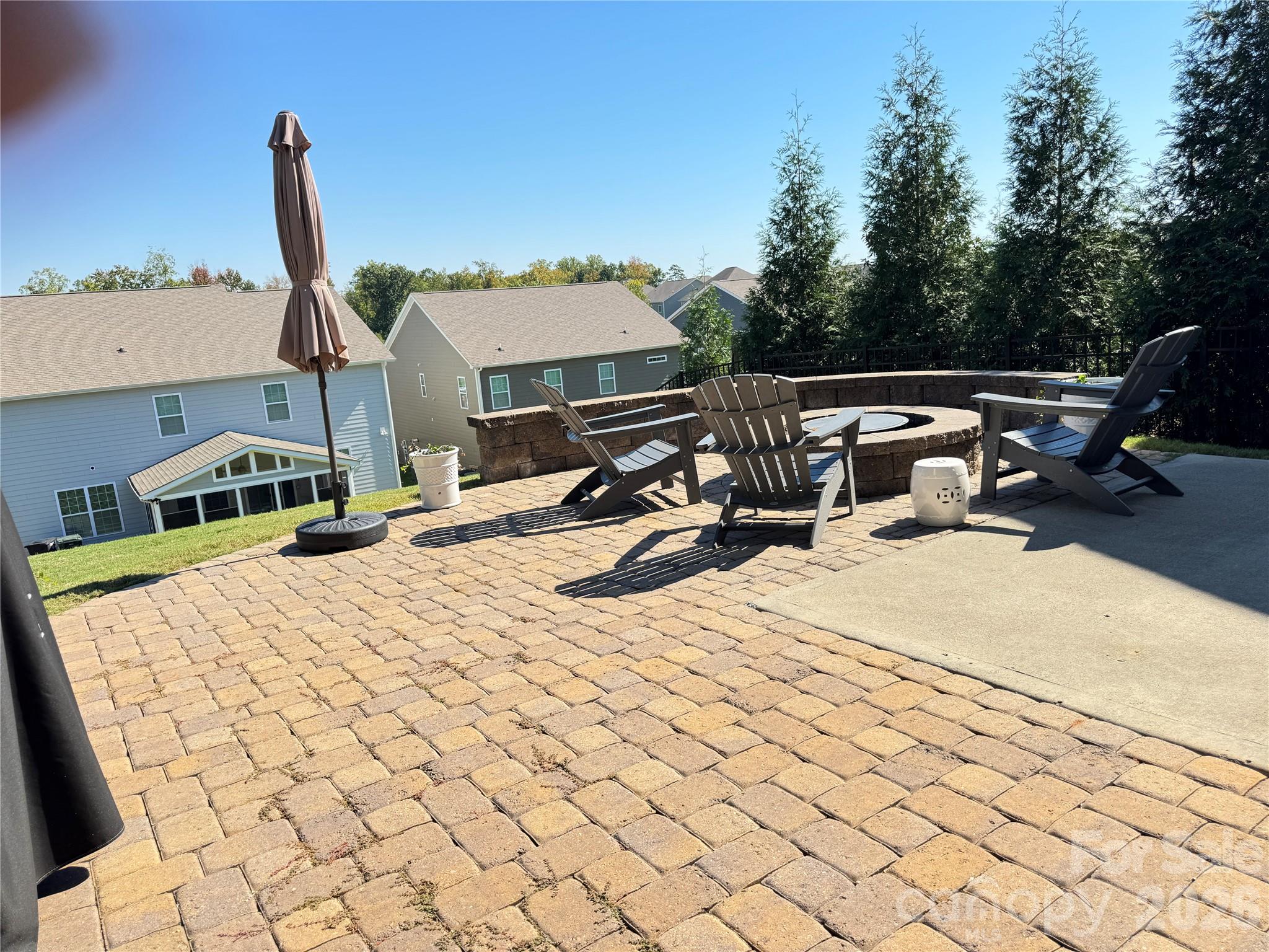 1486 Coffeetree Drive Property Photo 3