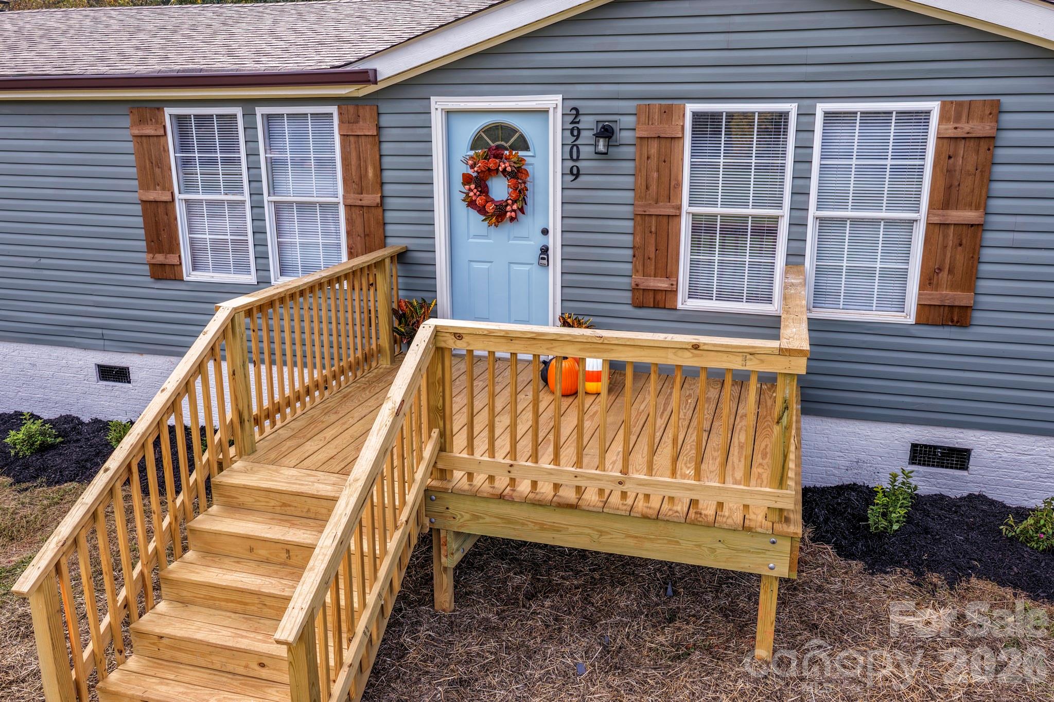2909 Wood Road Property Photo 1