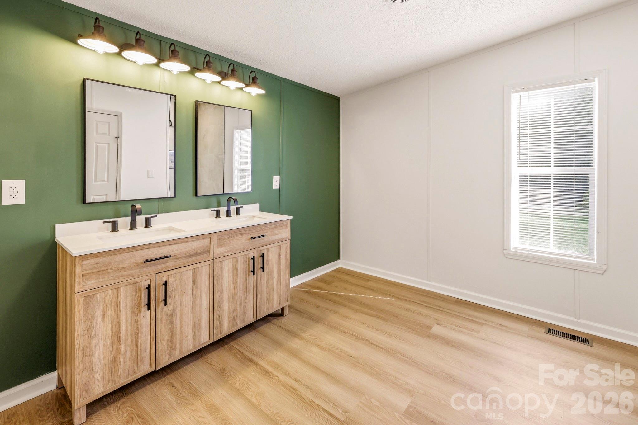2909 Wood Road Property Photo 37