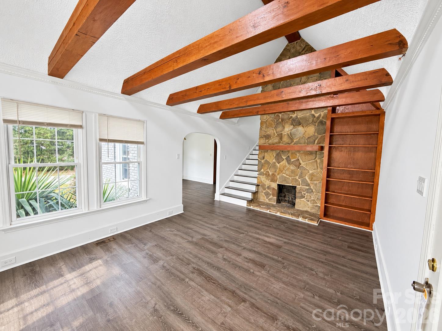 309 17th Road Property Photo 6