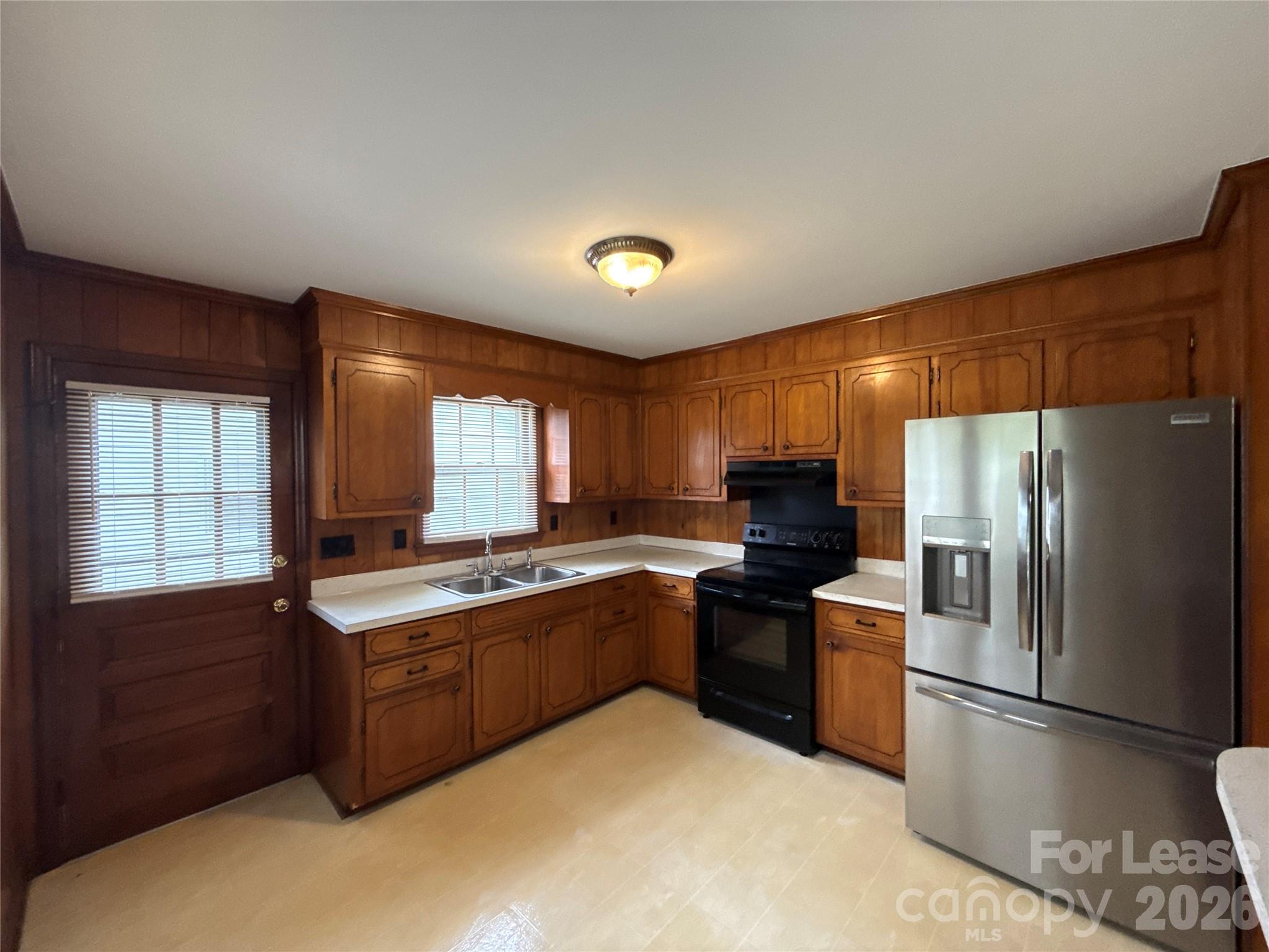 1024 Mt Kisco Drive Property Photo 6
