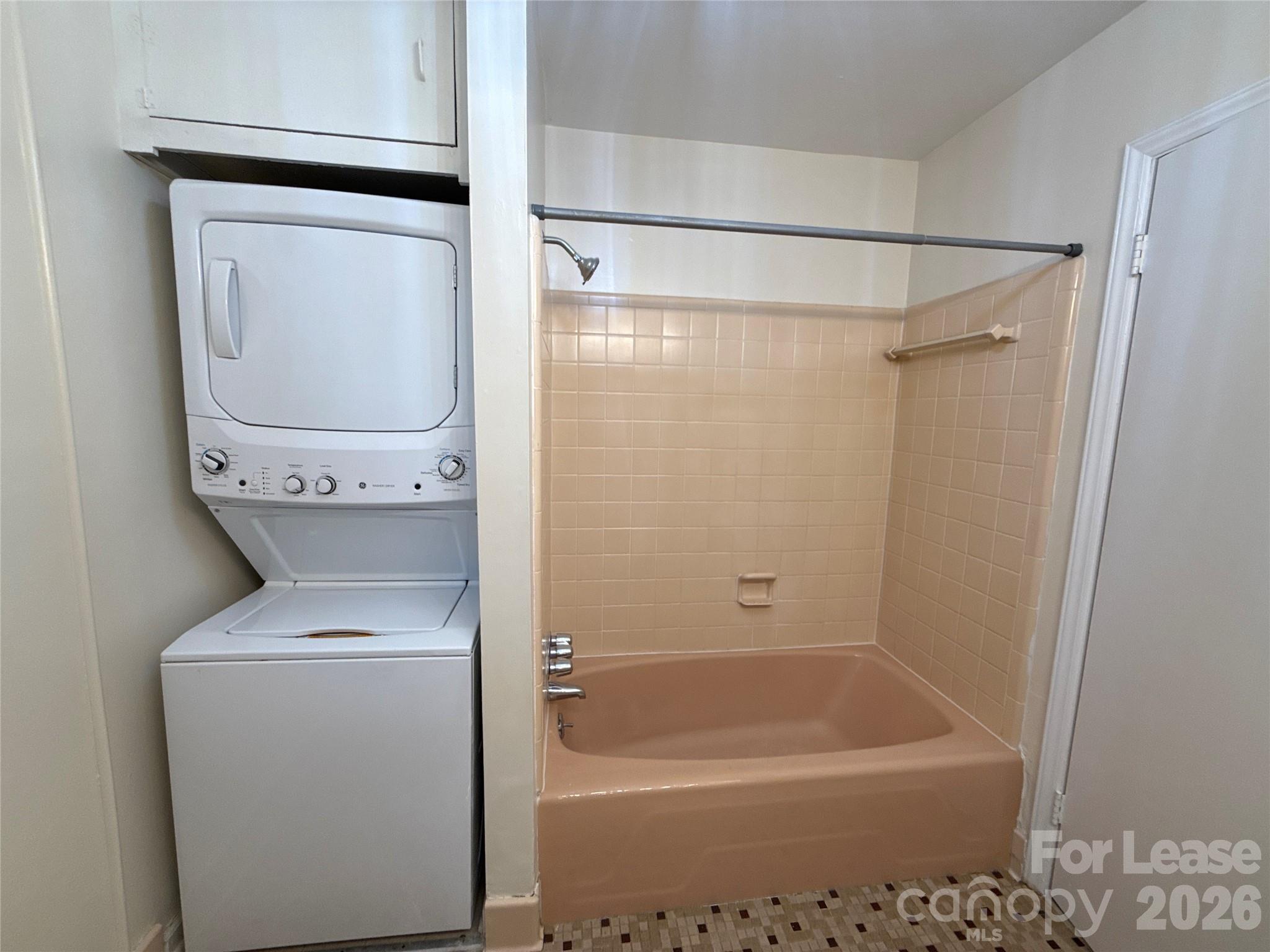 1024 Mt Kisco Drive Property Photo 14