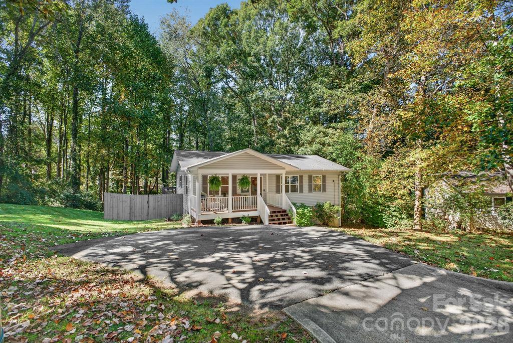 20 Mctindal Circle Property Photo 2