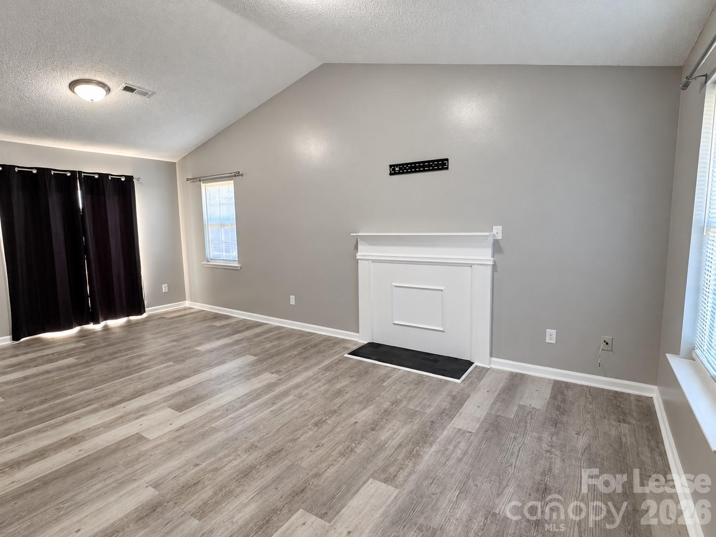 1302 Eagles Landing Drive Property Photo 6