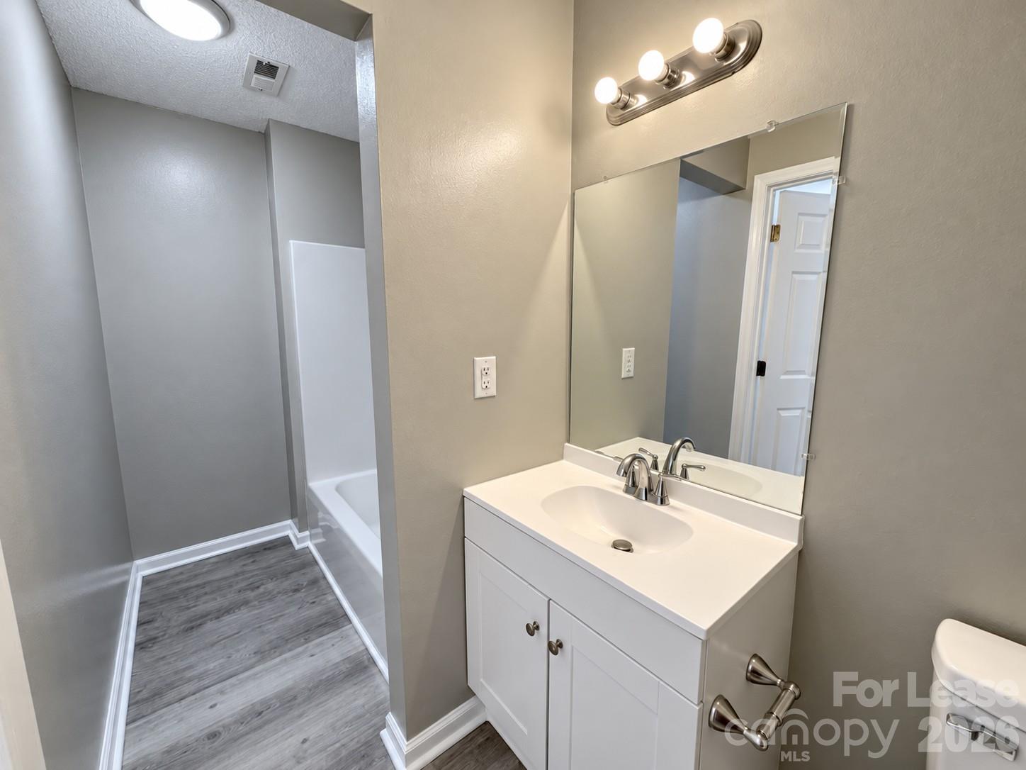 1302 Eagles Landing Drive Property Photo 11