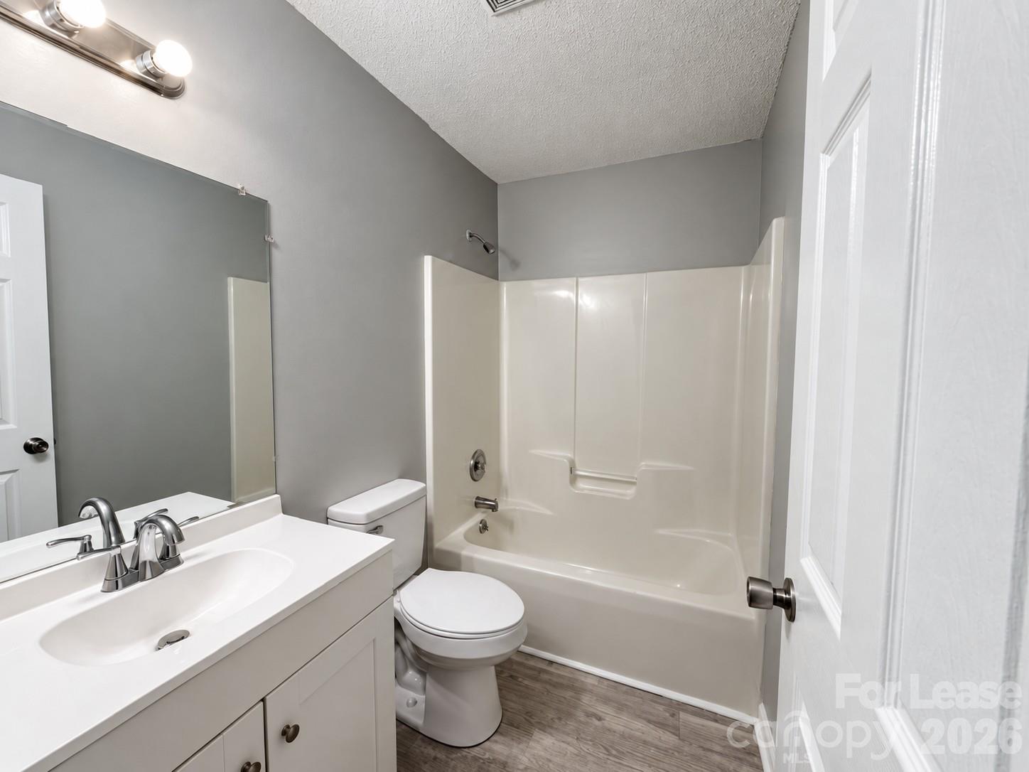1302 Eagles Landing Drive Property Photo 16