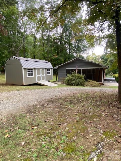 928 Blacksnake Road Property Photo 4