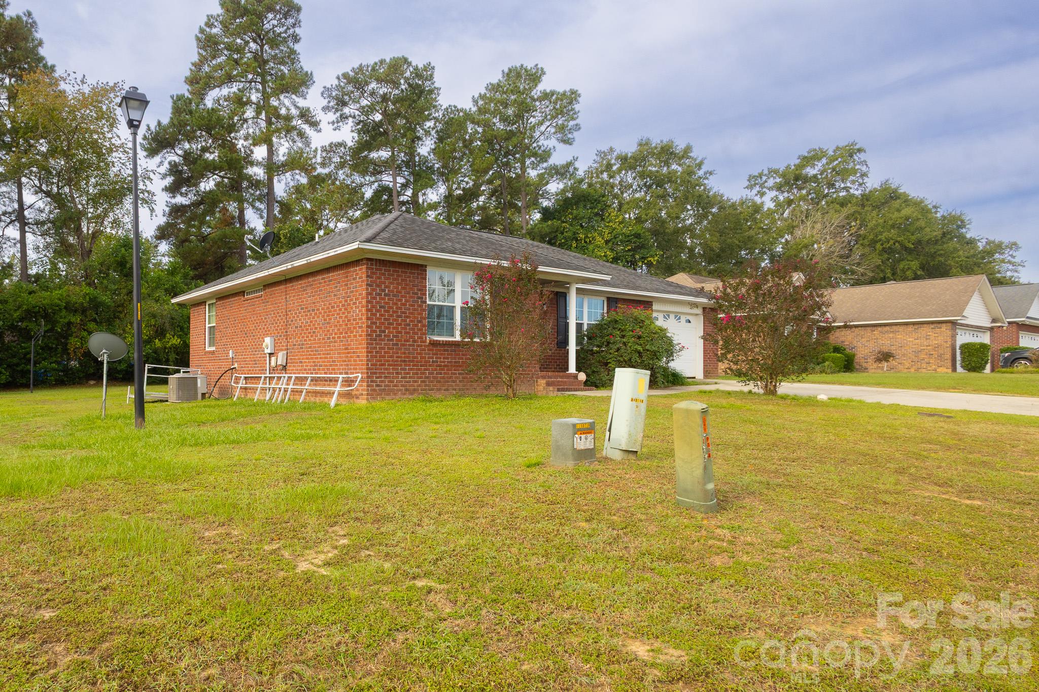 214 Andrew Drive 34 Property Photo 3