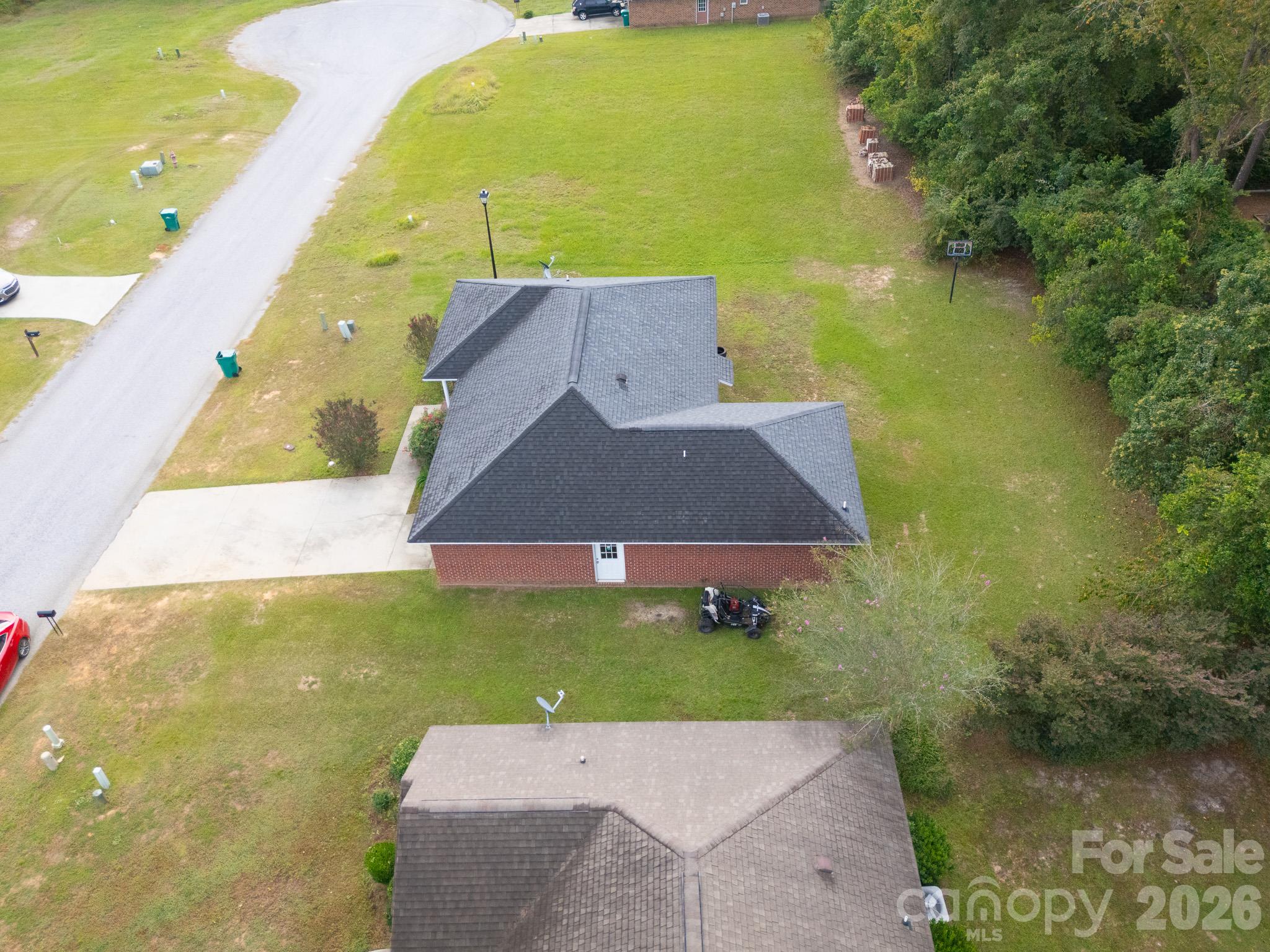 214 Andrew Drive 34 Property Photo 5