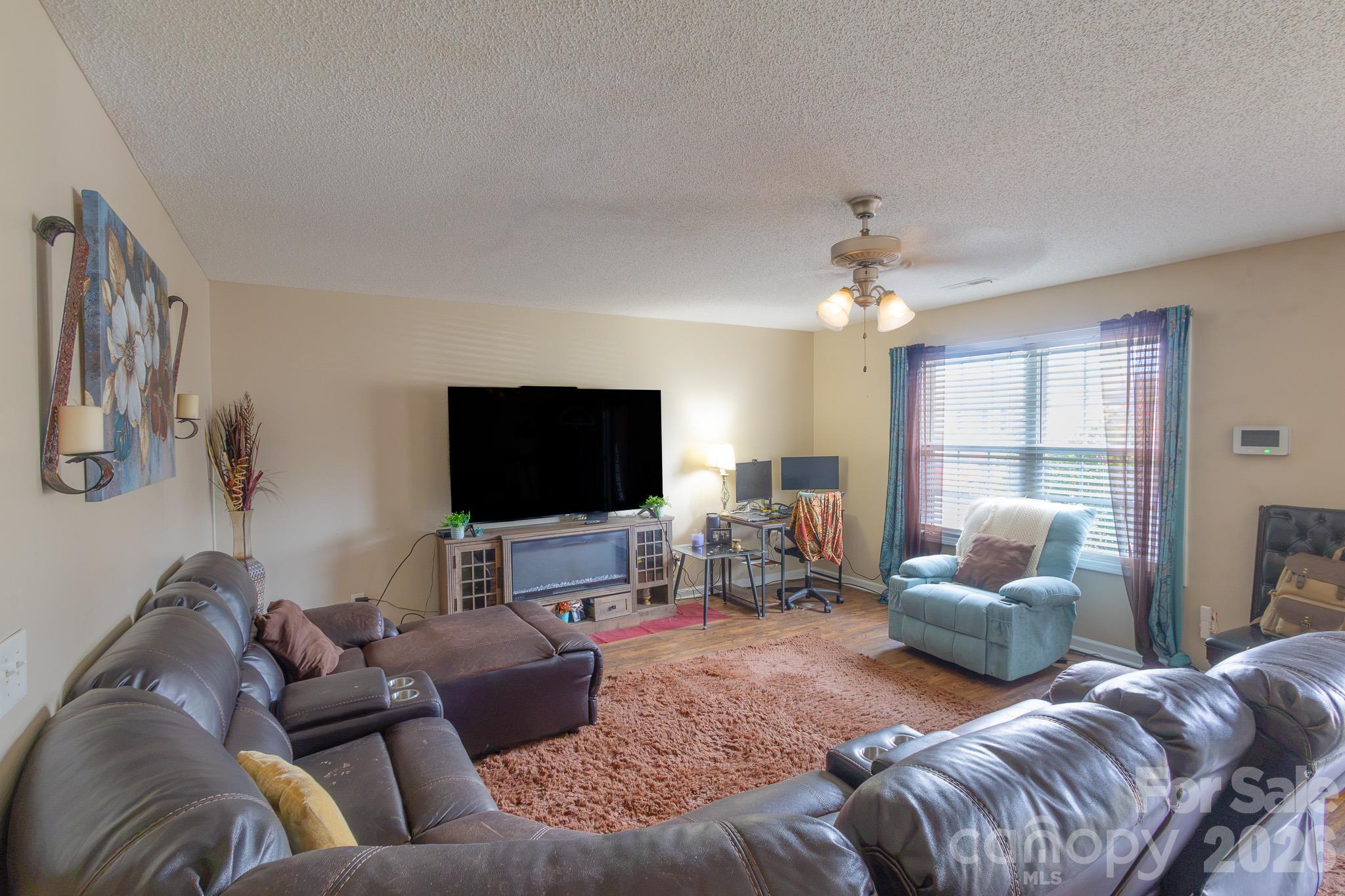 214 Andrew Drive 34 Property Photo 6