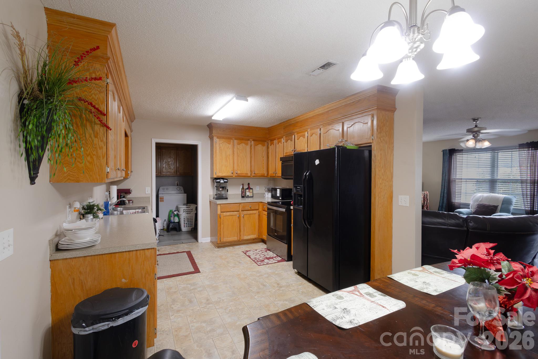 214 Andrew Drive 34 Property Photo 9
