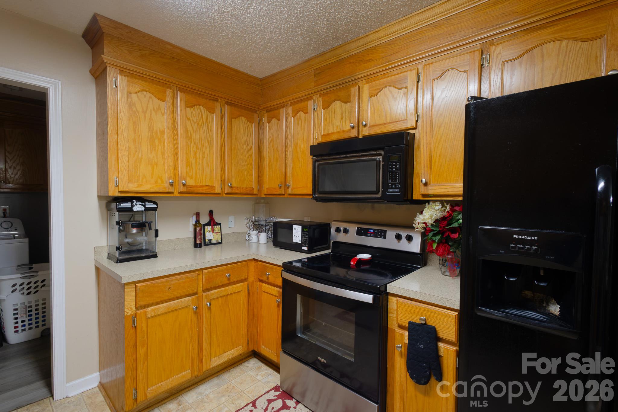 214 Andrew Drive 34 Property Photo 11