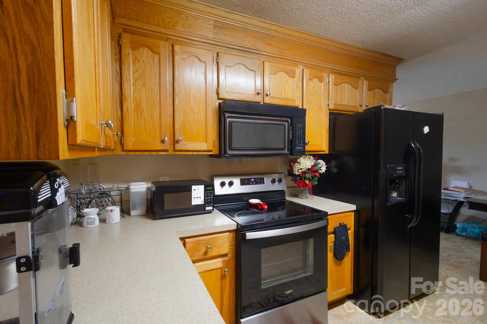 214 Andrew Drive 34 Property Photo 12