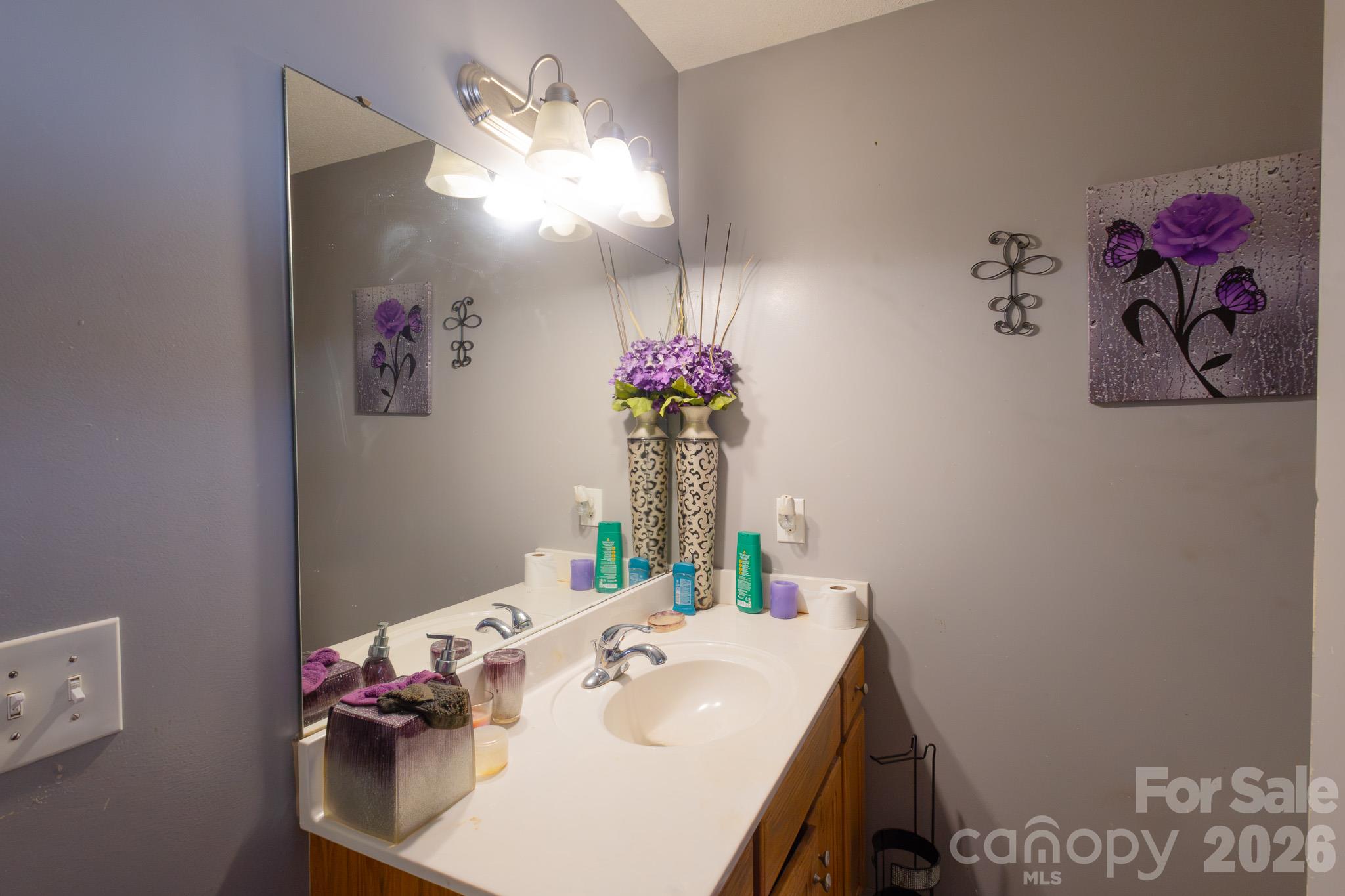 214 Andrew Drive 34 Property Photo 21