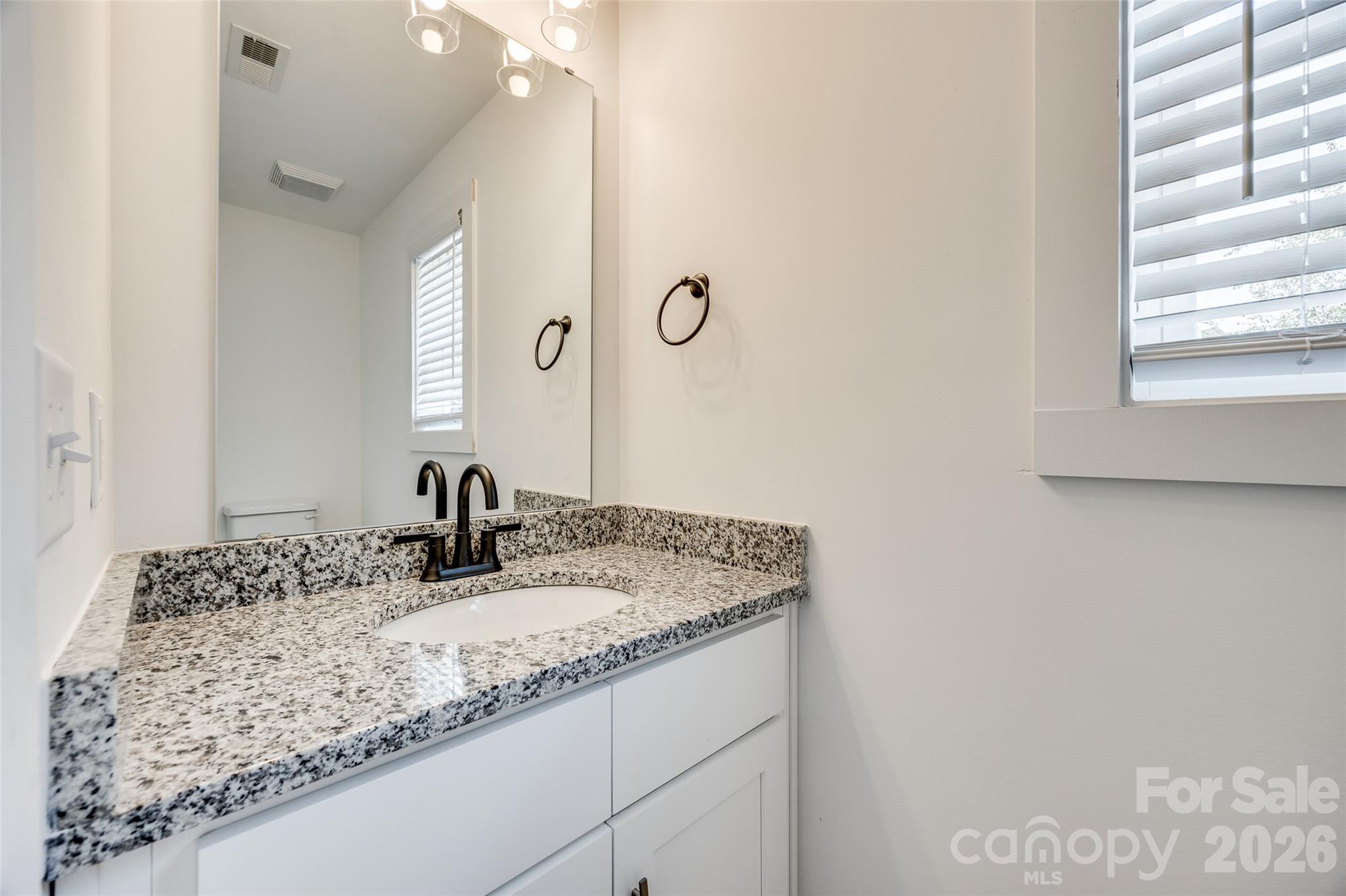 2336 West Boulevard Property Photo 8