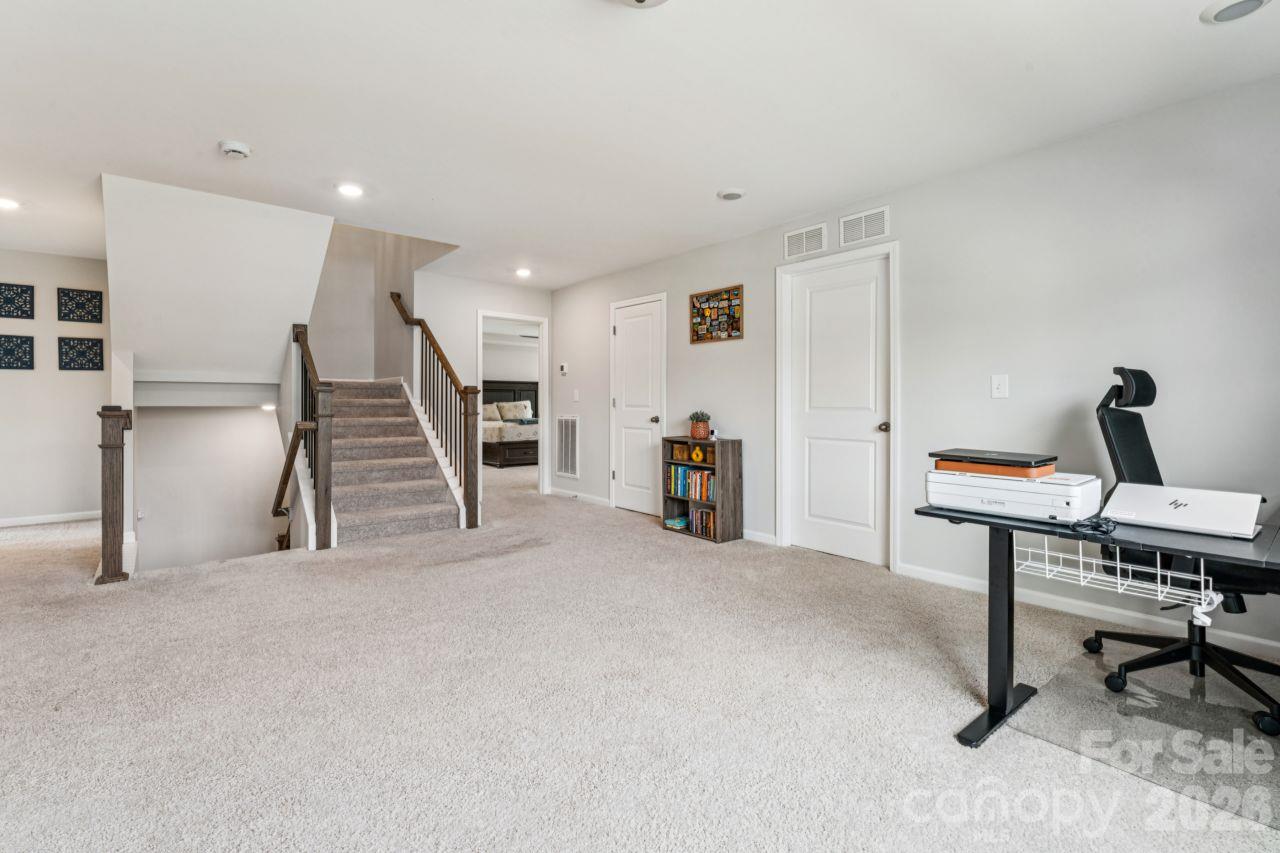 8704 Frank Grier Road Property Photo 8