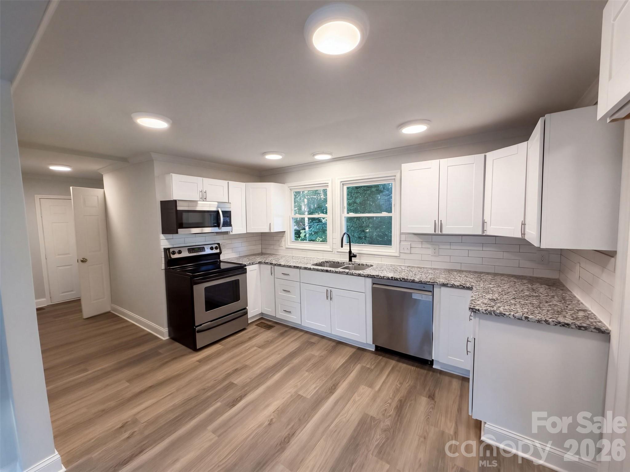 308 Spring Garden Avenue Property Photo 6