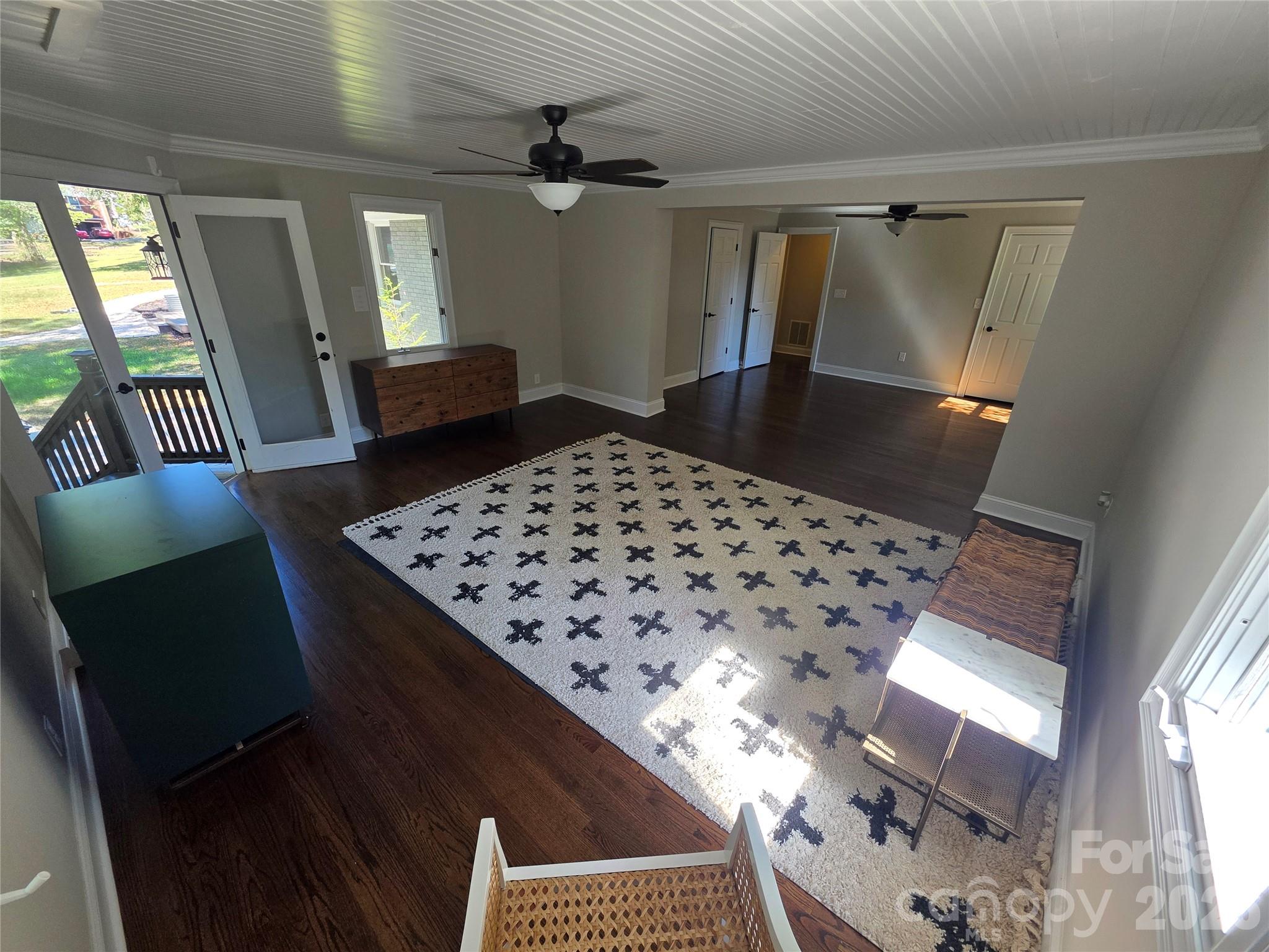 570 Crestside Drive Property Photo 10