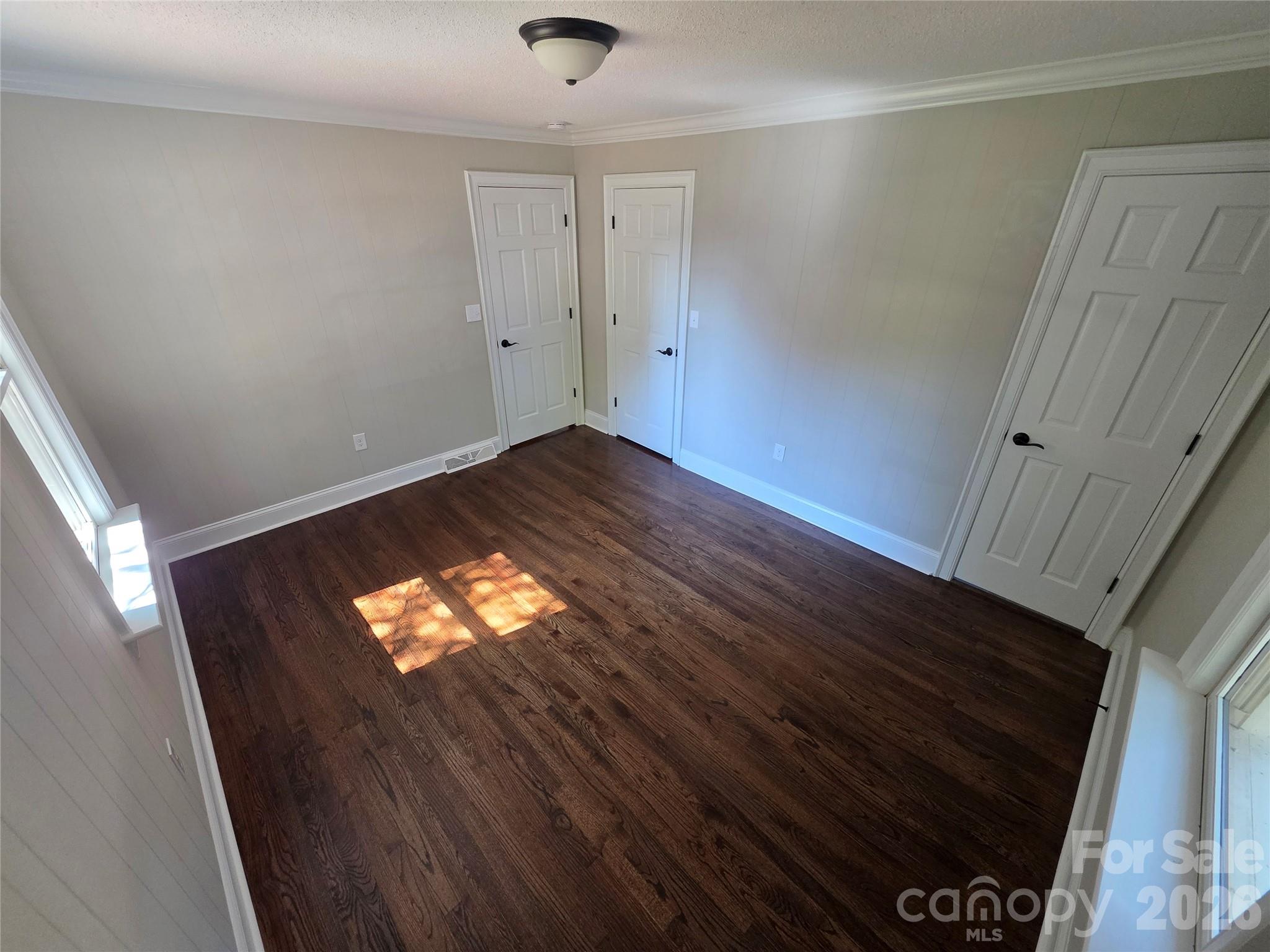 570 Crestside Drive Property Photo 12