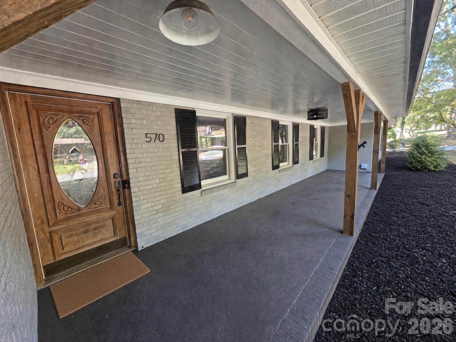 570 Crestside Drive Property Photo 28