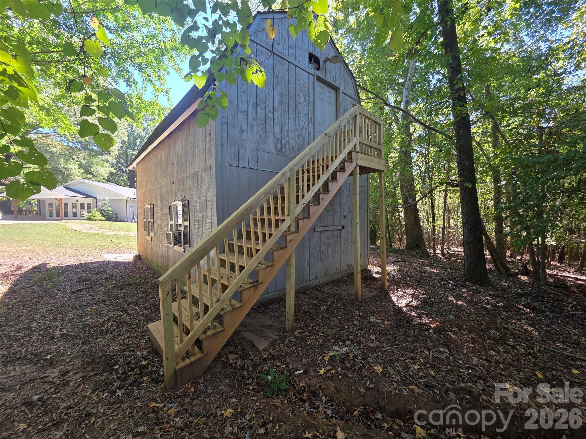 570 Crestside Drive Property Photo 31