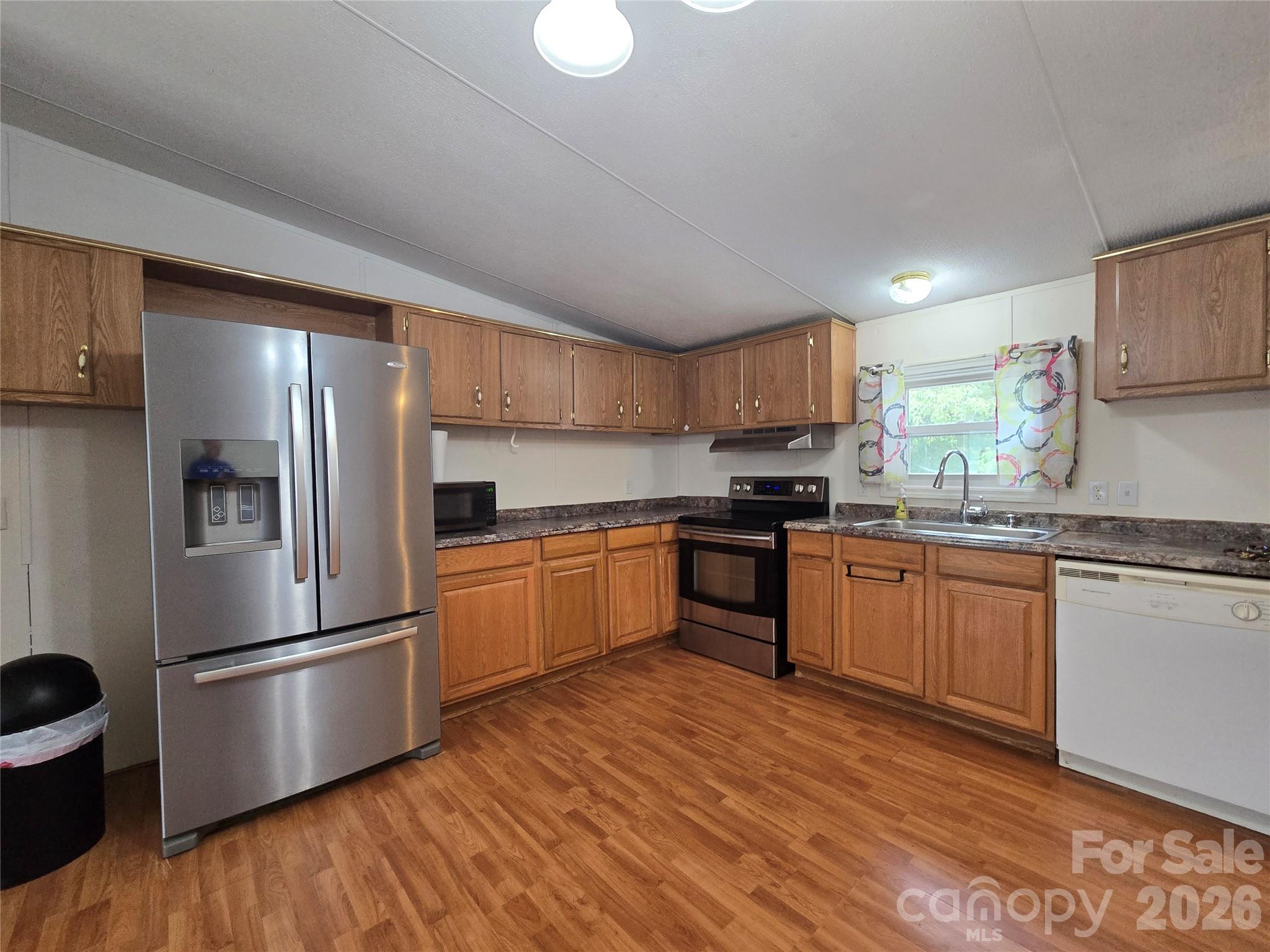1127 Mcree Heights Circle Property Photo 7