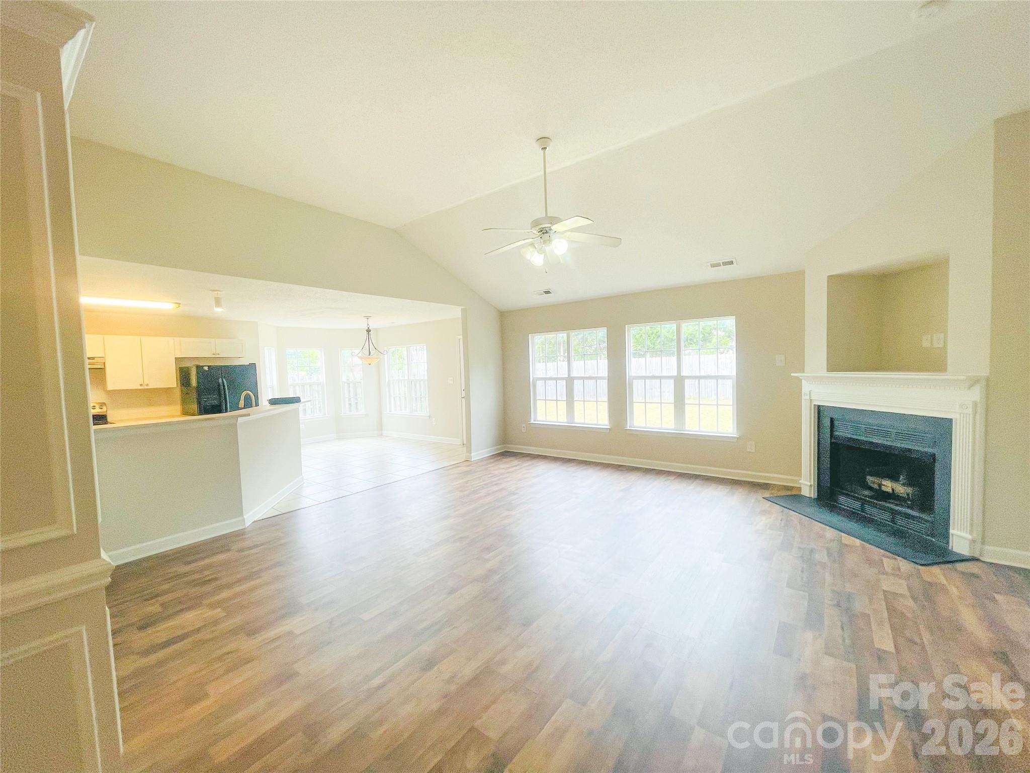 1011 Cadberry Court Property Photo 4