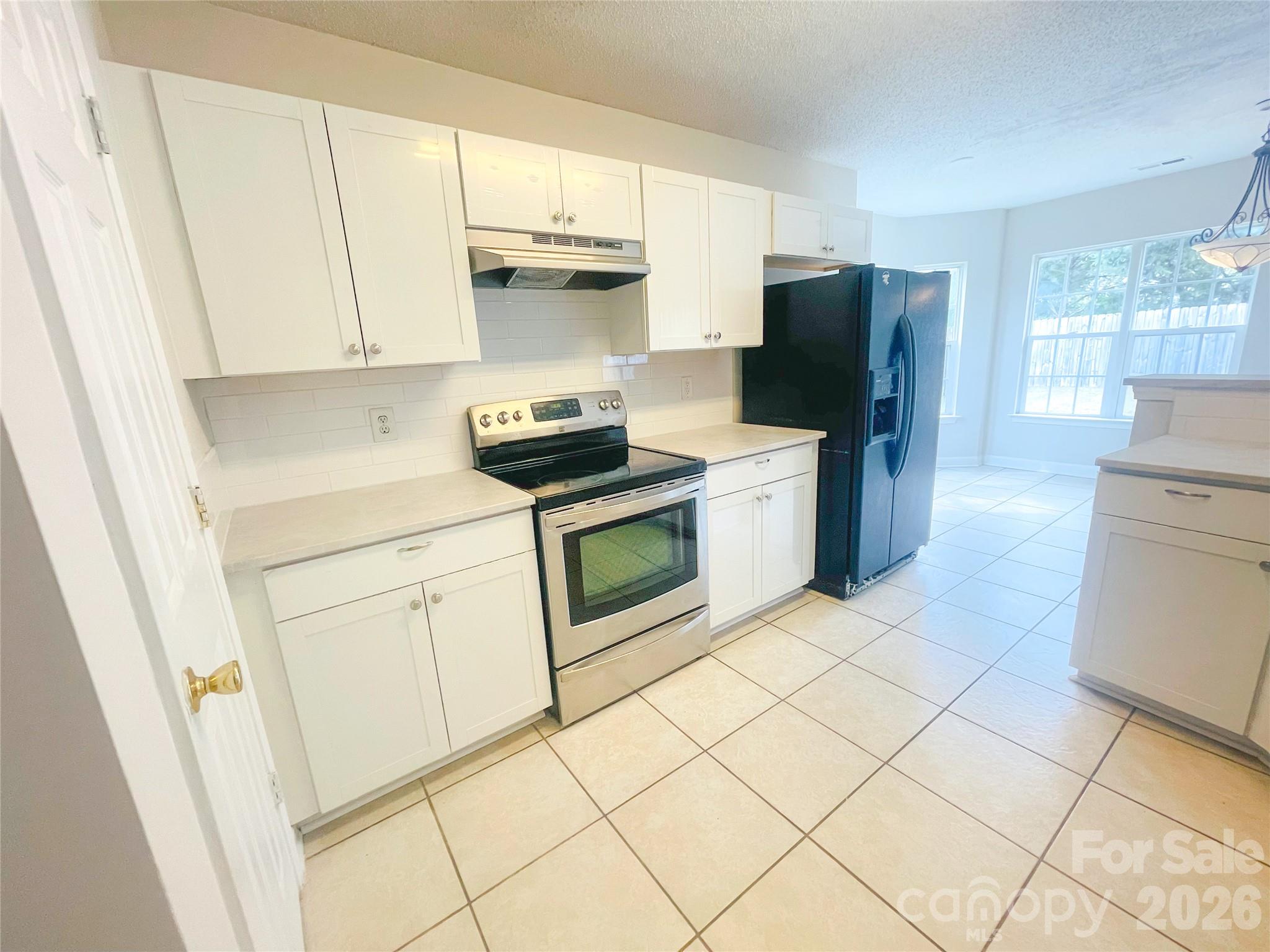 1011 Cadberry Court Property Photo 7