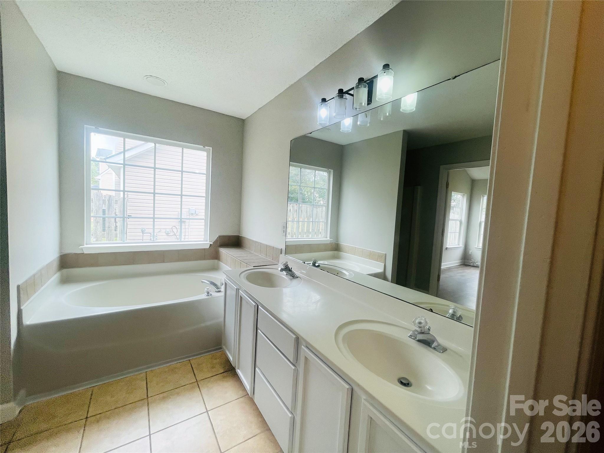 1011 Cadberry Court Property Photo 15