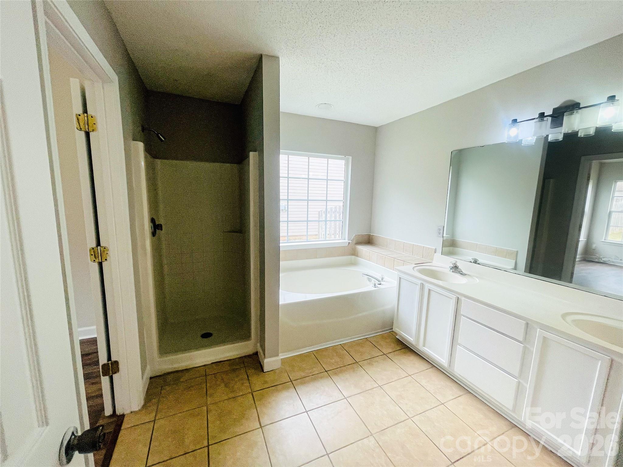 1011 Cadberry Court Property Photo 16