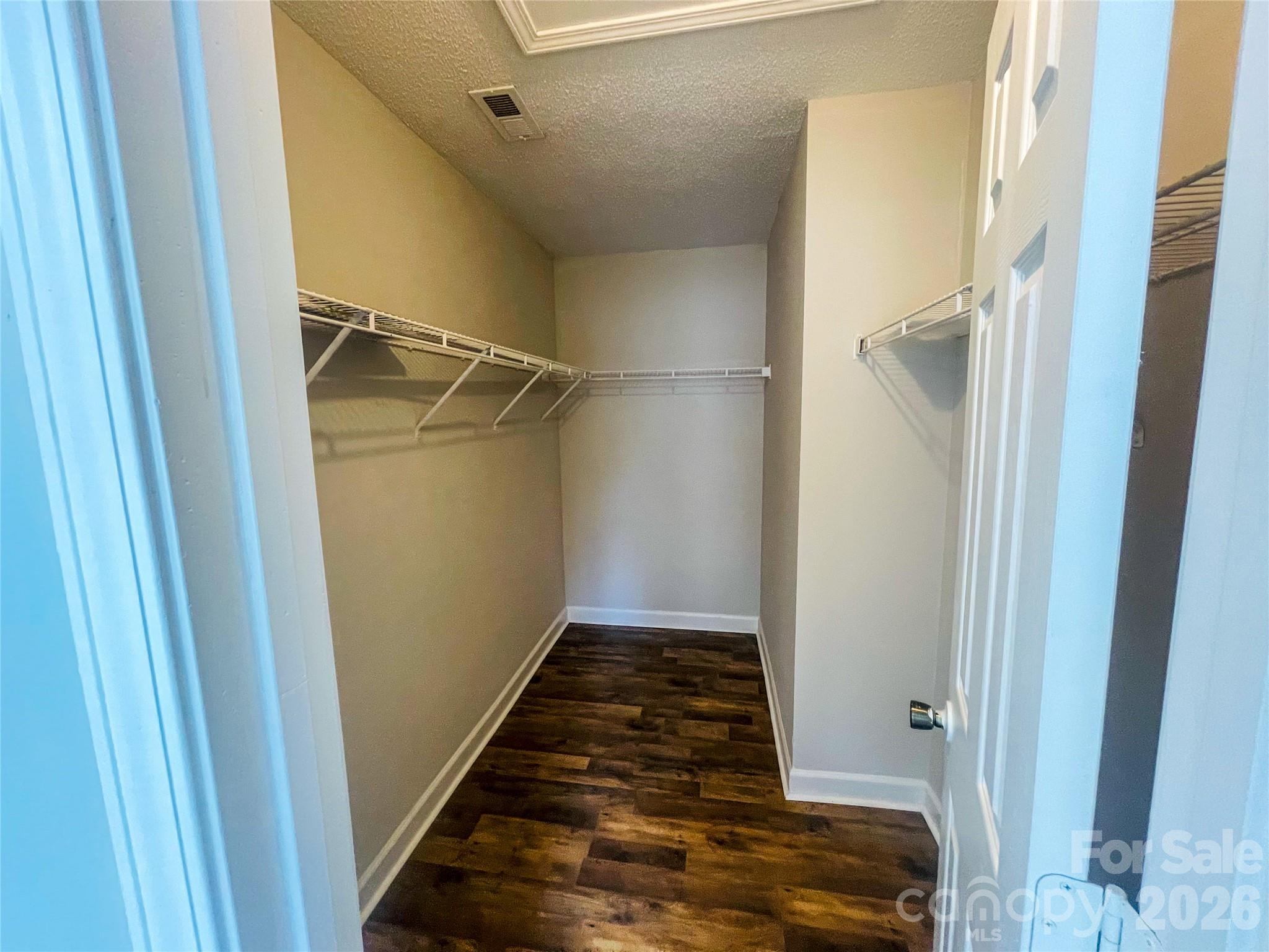 1011 Cadberry Court Property Photo 17