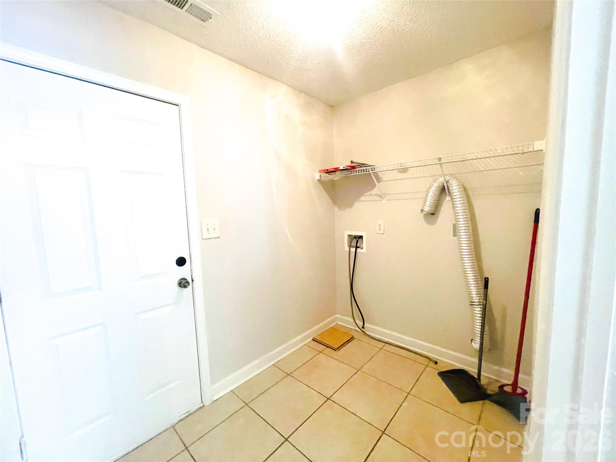 1011 Cadberry Court Property Photo 24