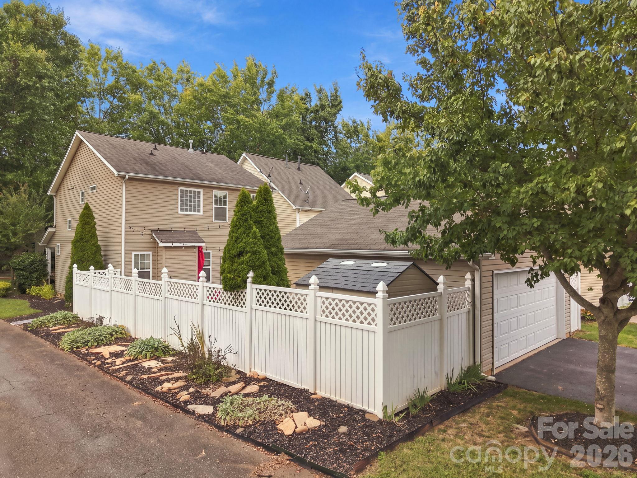 10048 Switchyard Drive Property Photo 30