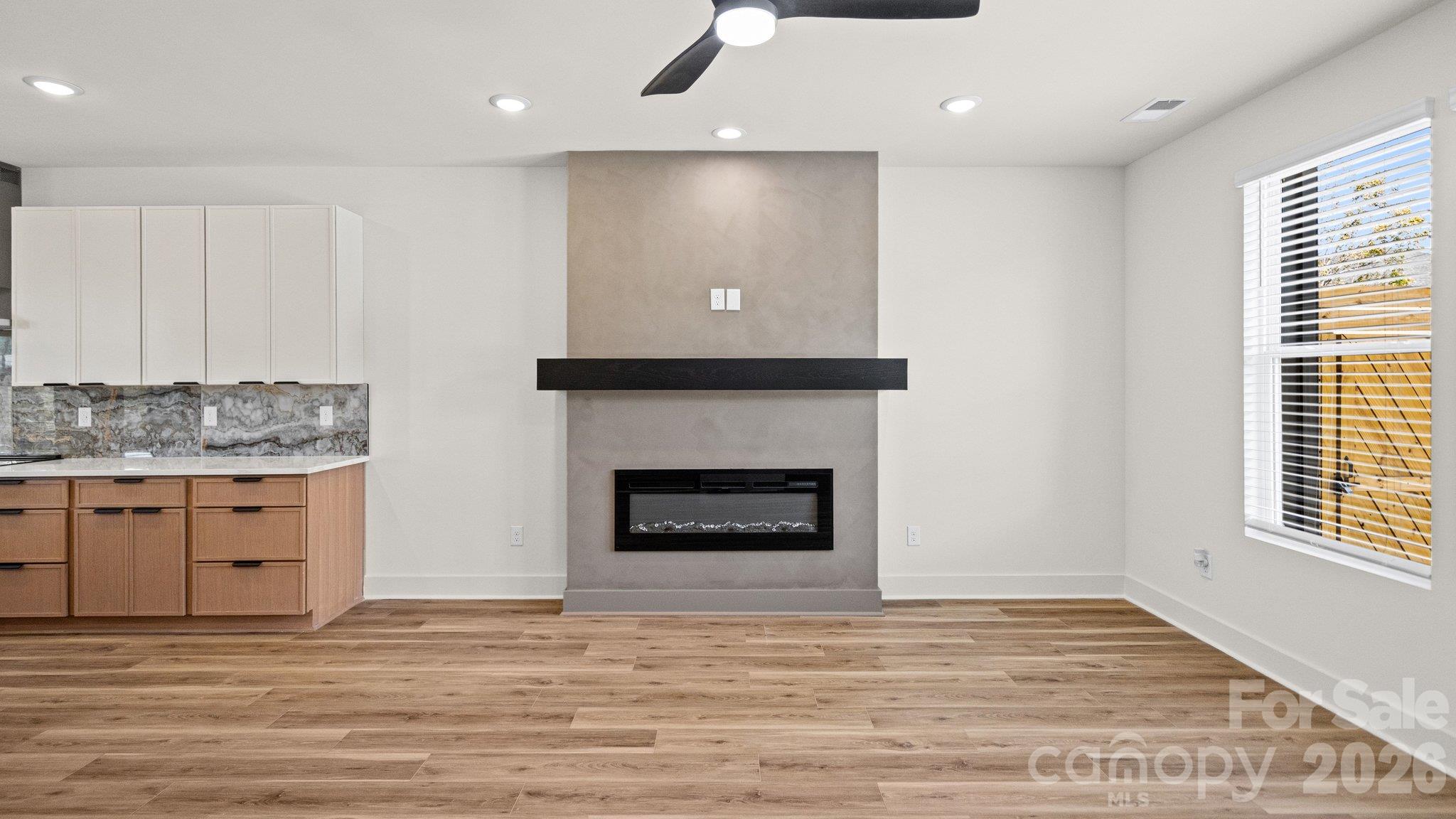 2085 Custer Street Property Photo 6