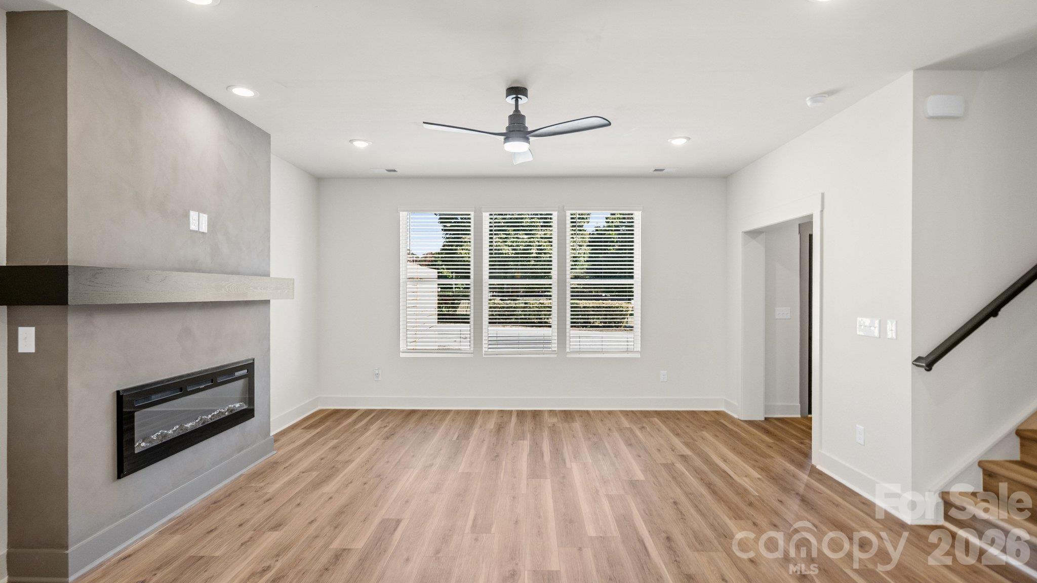 2085 Custer Street Property Photo 7