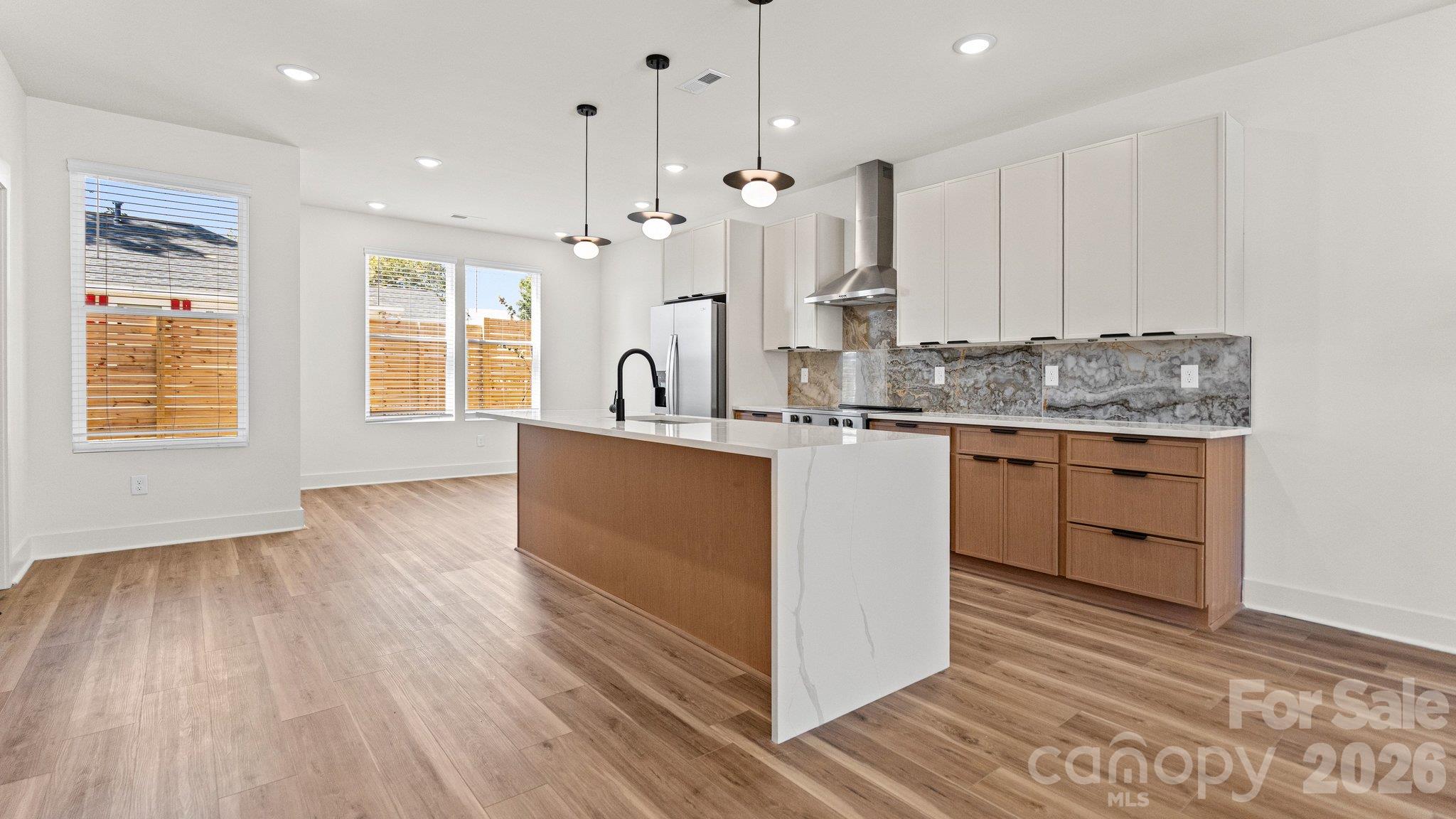 2085 Custer Street Property Photo 10